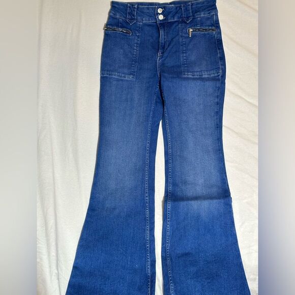 We The Free Women’s Flares Jeans CUT off - Picture 1 of 7